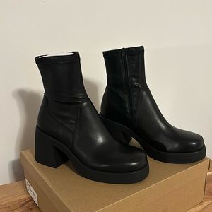 NEW Steve Madden Zeldie Platform Sock Bootie